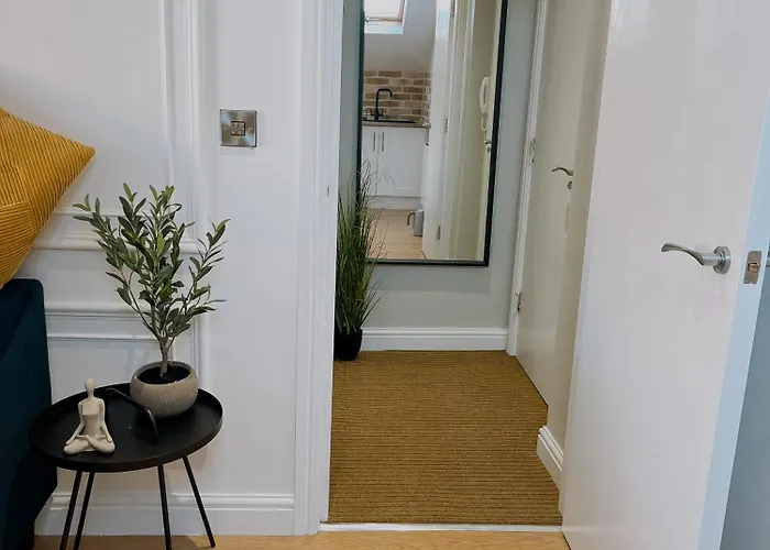 Ivy Shores * Scarborough